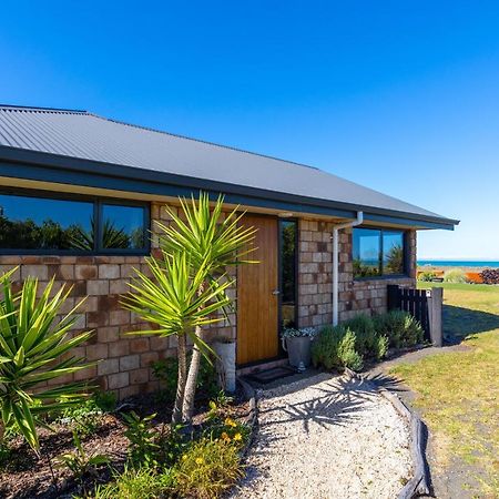 Ocean View Beachfront Apartment Blenheim Buitenkant foto